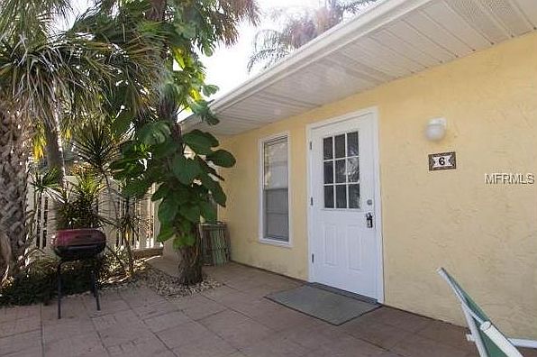 2nd image of 3301 Gulf Dr APT 6