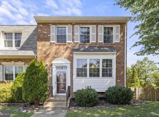 500 Beacon Dr, Sterling, VA 20164