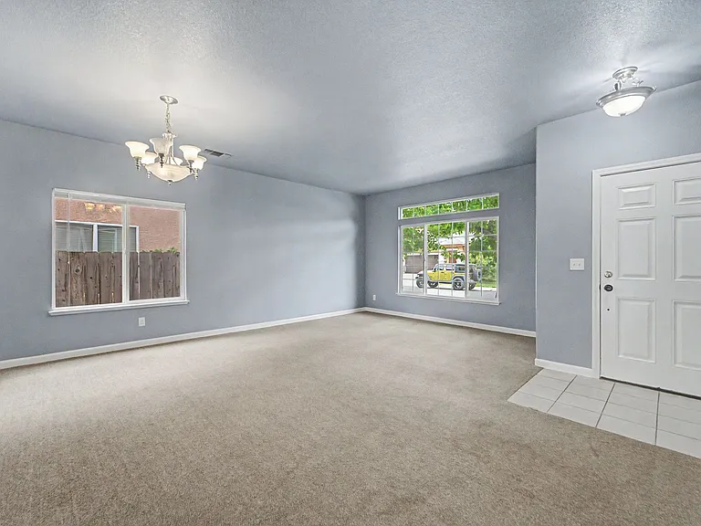1147 Sam Rider Way — Photo 4