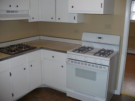 2nd image of 37 King Arthur Ct APT 6