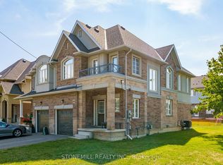 60 Bobolink Rd, Hamilton, ON L9A2P5