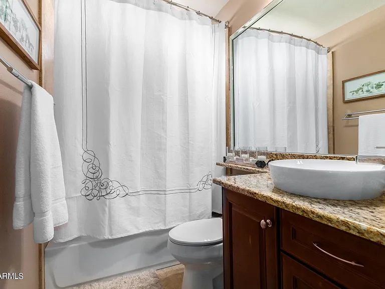 2911 E Windmere Dr — Photo 20