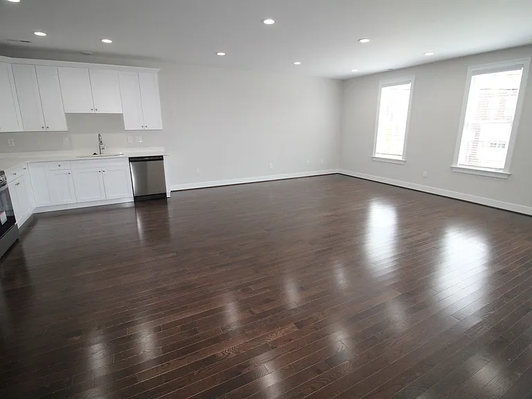 1704 W Cary St — Photo 5