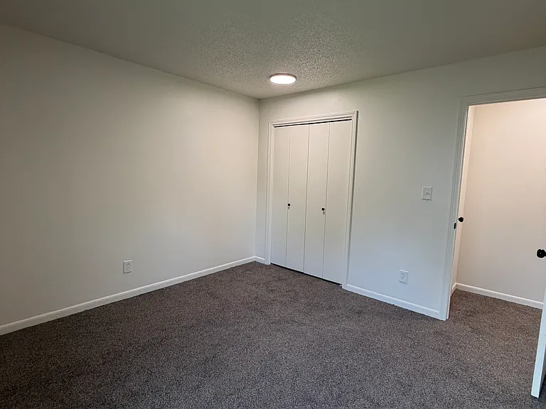 9210 Central St — Photo 12