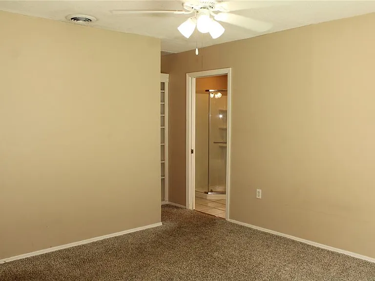 4215 18th Avenue Dr W — Photo 28