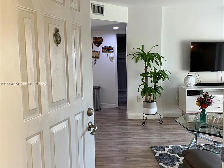 8660 SW 212th St #305 — Photo 7