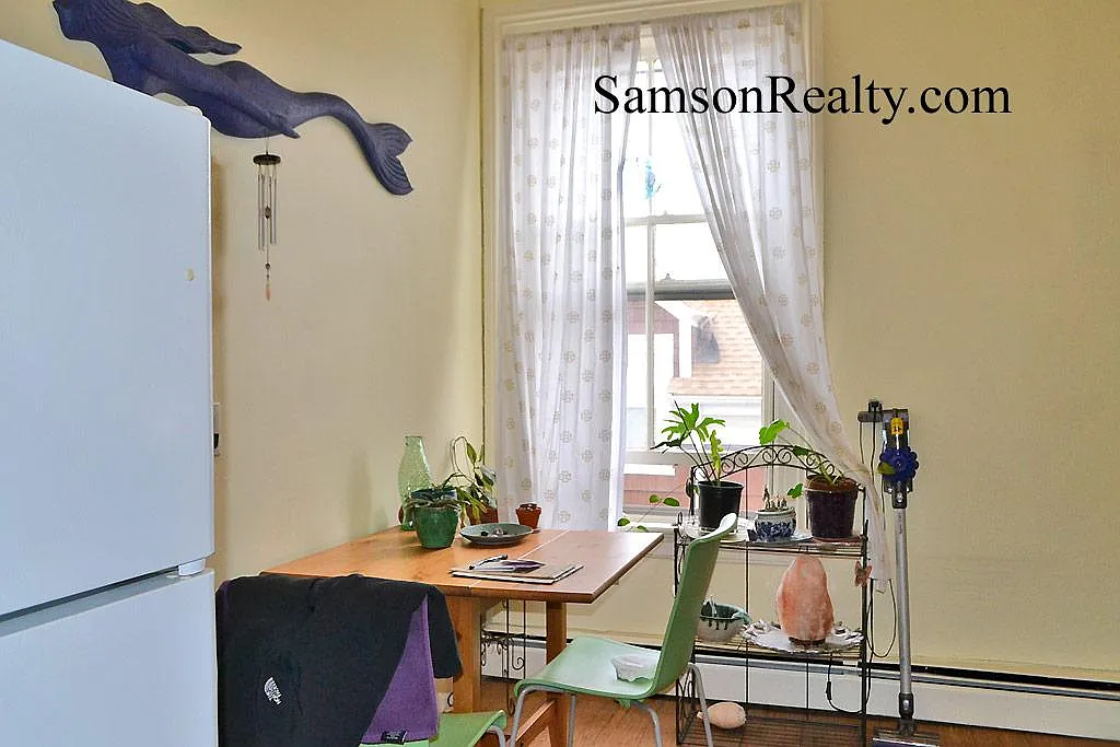1 bed, 1100 sqft, $1,675 — Photo 4