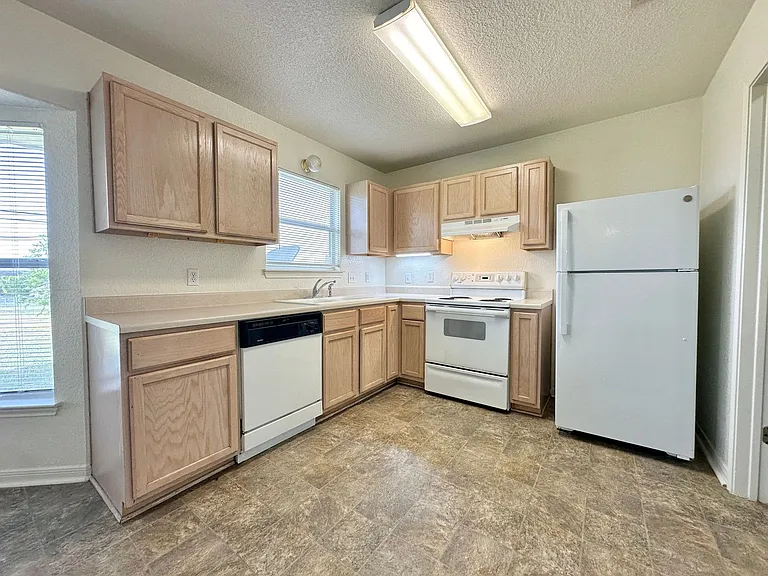 2508 Edgefield St — Photo 9