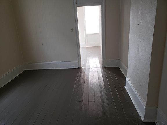 3rd image of 2743 Orleans Ave
