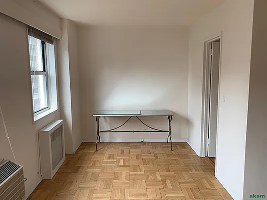 Rented by Akam Sales and Brokerage | media 4