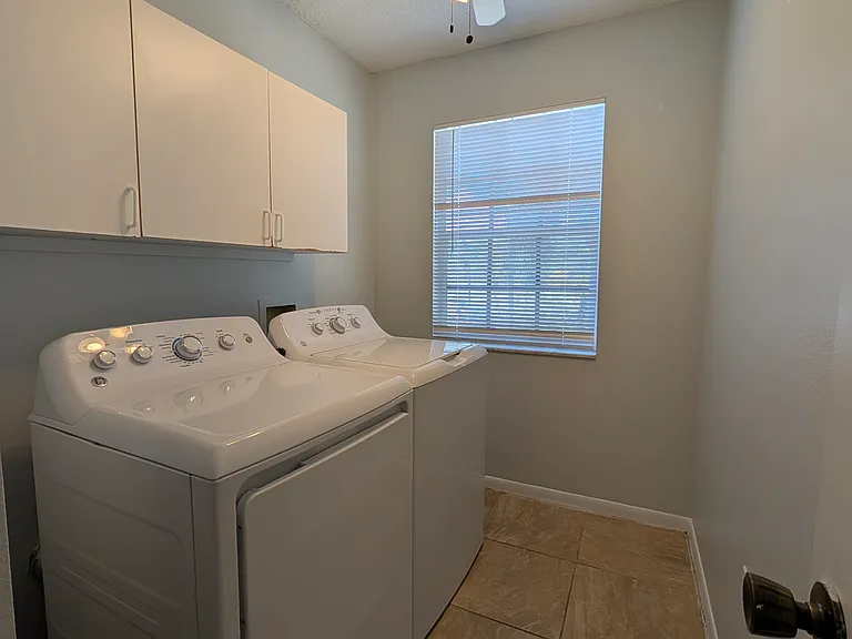11435 Georgetown Cir — Photo 27