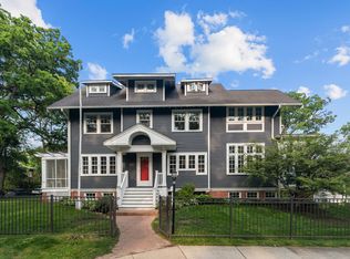 633 Elmwood Ave, Wilmette, IL