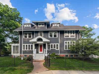 633 Elmwood Ave, Wilmette, IL, 60091