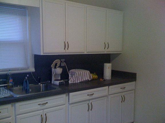 Kitchen, Painted new ceramic tile floor, new appliances