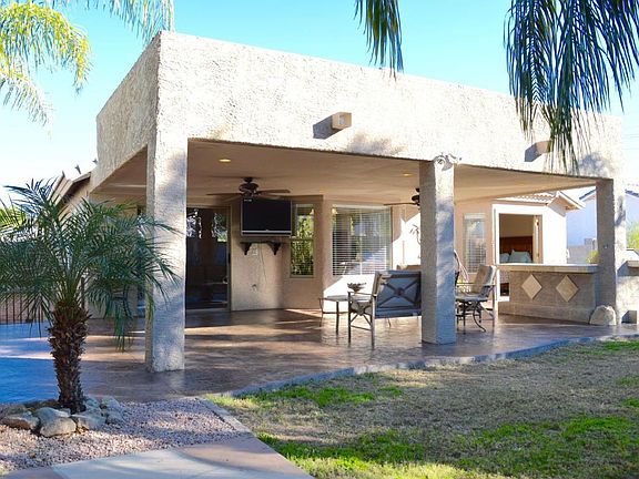 2nd image of 754 N Calle Largo