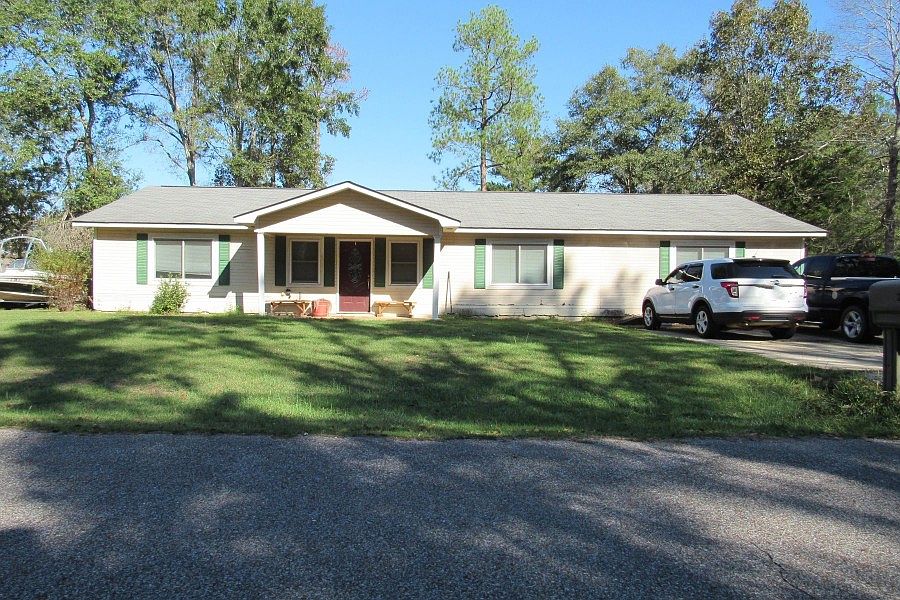 1st image of 207 Pinecrest Dr