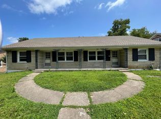 127 Greenbriar Rd, Lexington, KY 40503