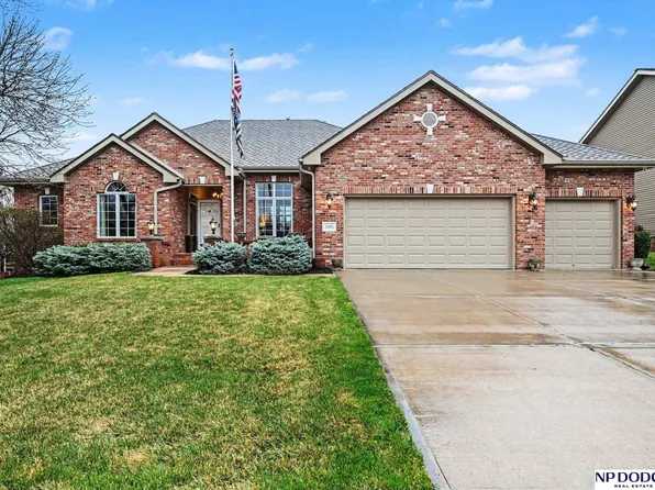 15910 Patrick Ave, Omaha, NE 68116