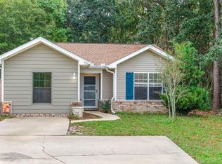 493 Woodfern Ave, Mary Esther, FL 32569