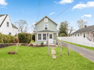 26 Dawson Ave, Kings Park, NY 11754