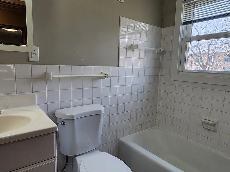 Bryant Avenue Apartments — Photo 13