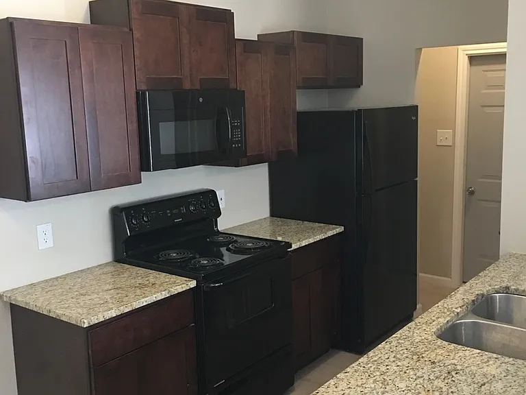 7513 Novella Dr — Photo 3