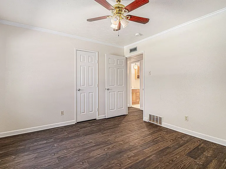 1814 Addington Dr — Photo 18