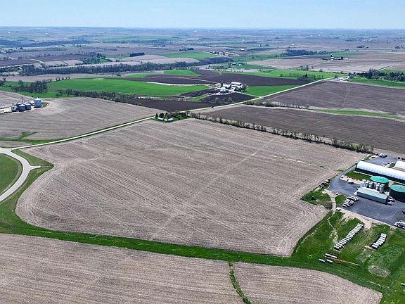 5th image of 47 Acres Country Club Road