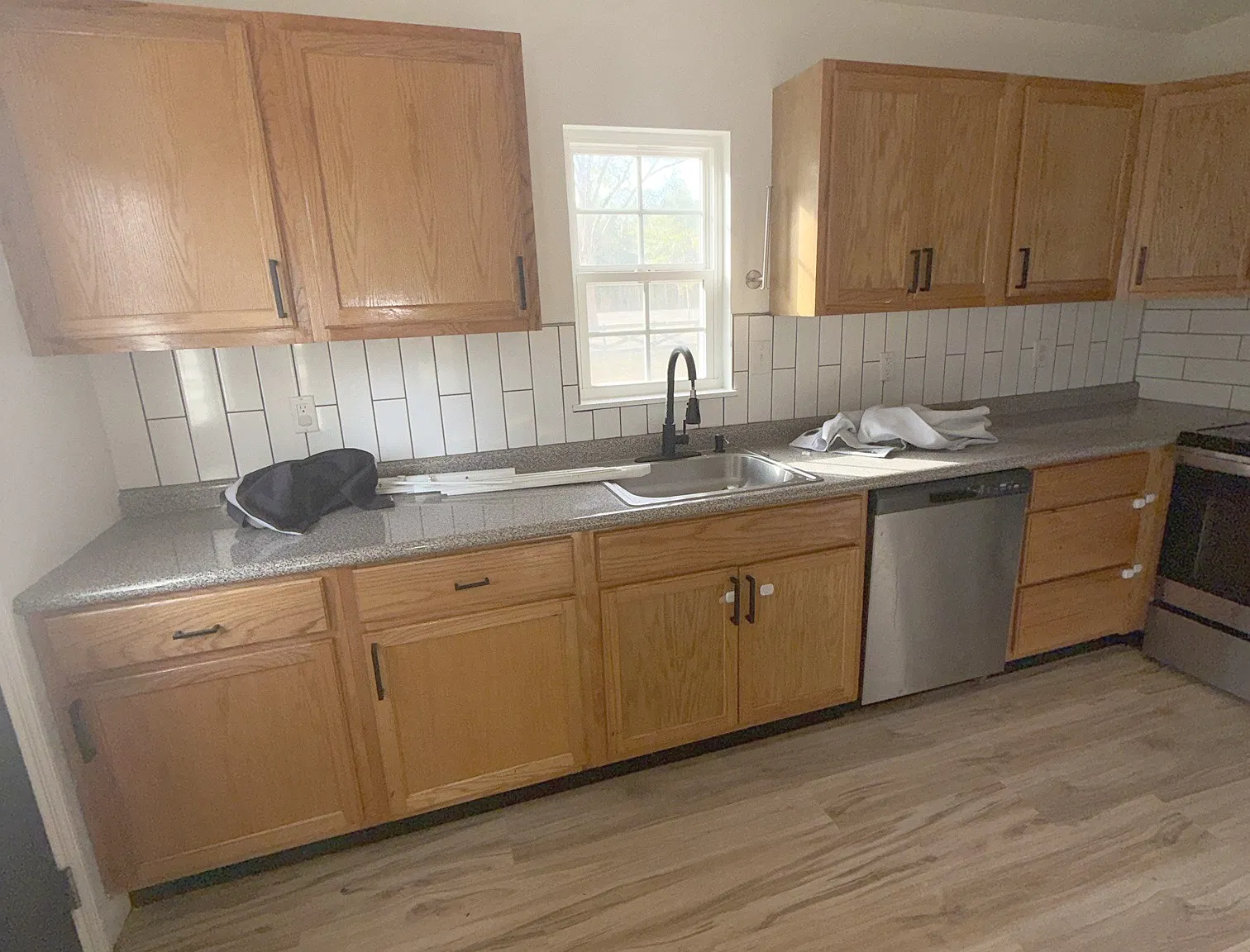 2 bed, 888 sqft, $1,400 — Photo 2