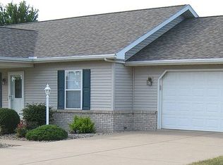 102 Serene Way, Roanoke, IL