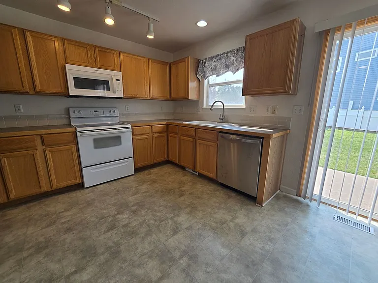 3225 Barbera St — Photo 10