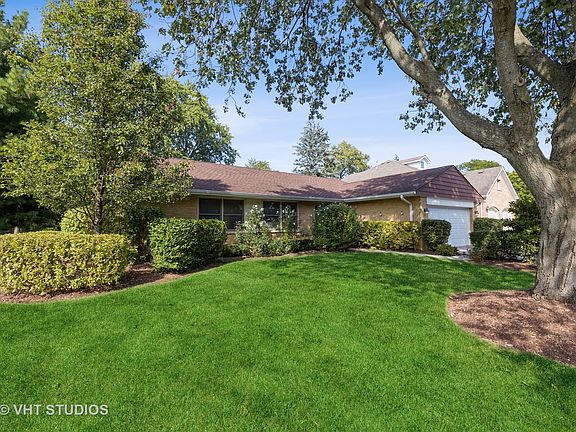 3rd image of 2834 Orchard Ln