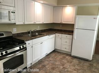 403 W Healey St APT 1, Champaign, IL 61820