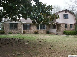 326 Croft Cir, Crossville, AL 35962