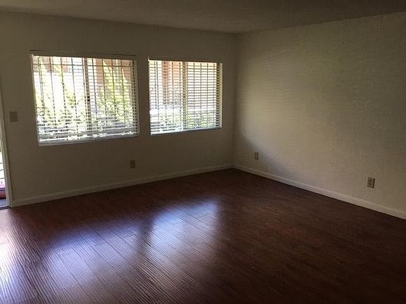 4th image of 527 E Hazel St APT 4