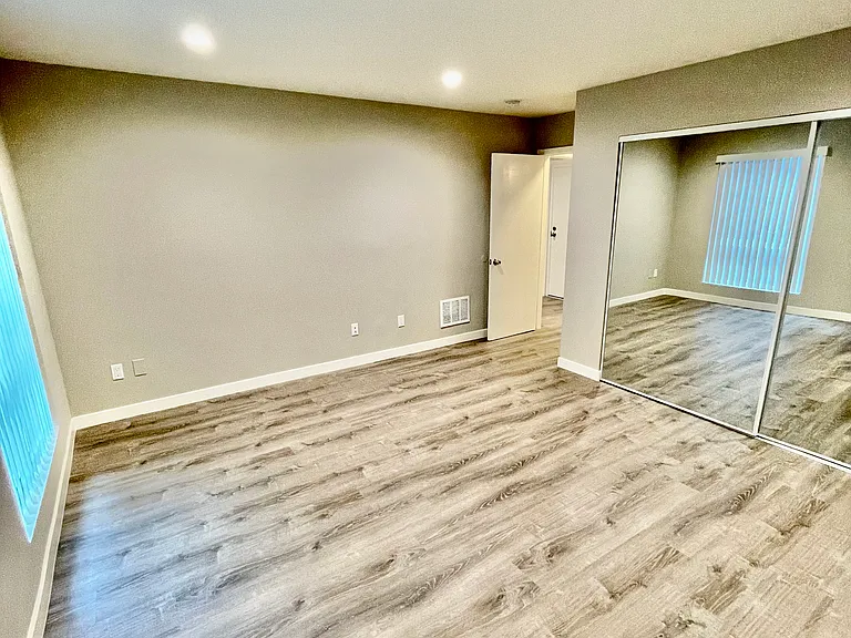 1136 N. Central Ave — Photo 10