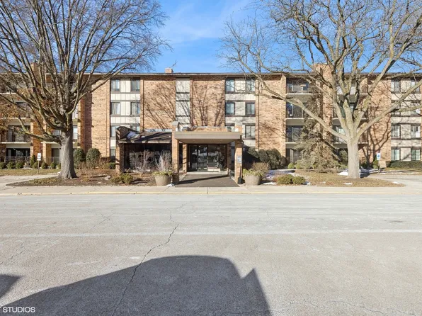 301 Lake Hinsdale Dr APT 306, Willowbrook, IL 60527