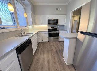 208 Forest View Ct, Winston Salem, NC 27104