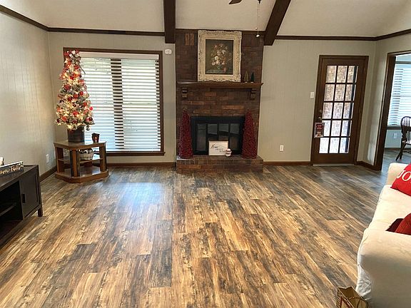 3rd image of 8676 Pine Needle Dr