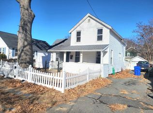 23 Middle St, Springfield, MA 01104