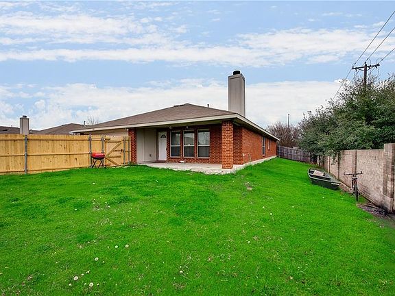 5th image of 1307 Chapman Dr