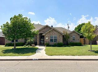 110 Gary Ave, Levelland, TX 79336