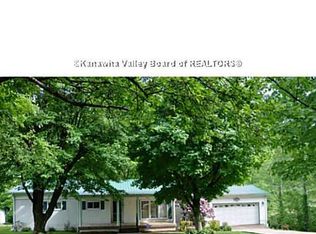 19372 Daniel Boone Pkwy, Peytona, WV 25154