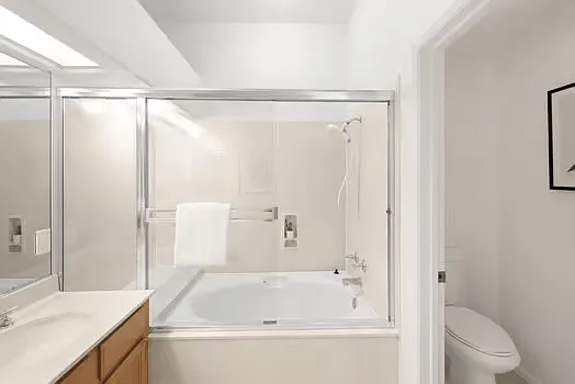 430 Galleria Dr — Photo 3