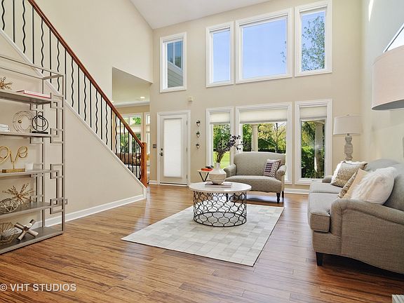 4th image of 2315 Woodglen Ct