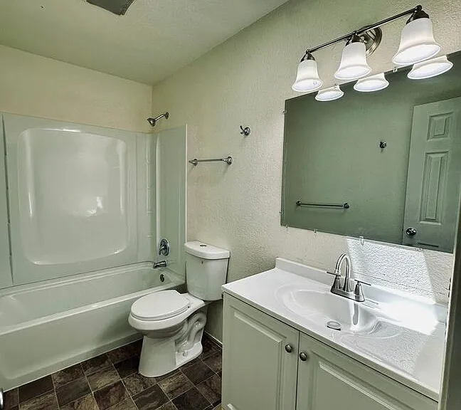 331 Broadway Blvd #C — Photo 7
