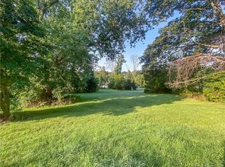 45 Sand Hill Rd, Middletown, CT 06457