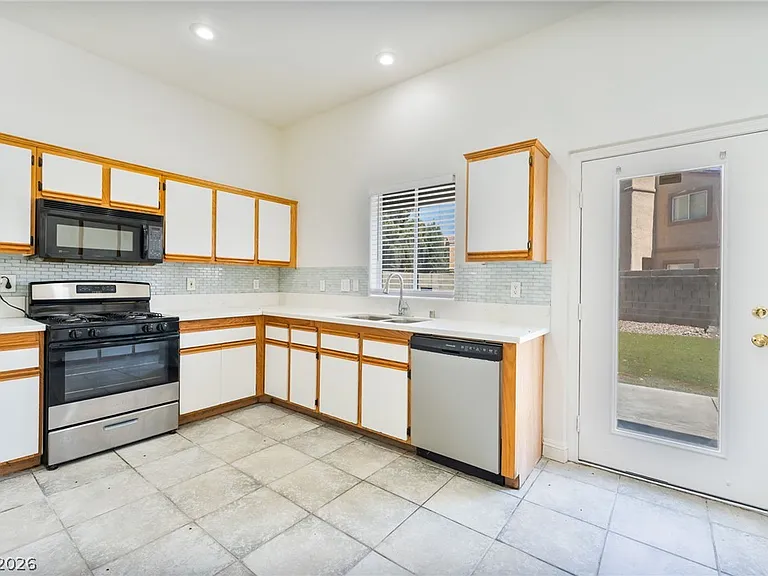 1652 Wendell Williams Ave — Photo 13