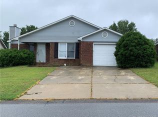 1746 Winnabow Dr, Fayetteville, NC 28304