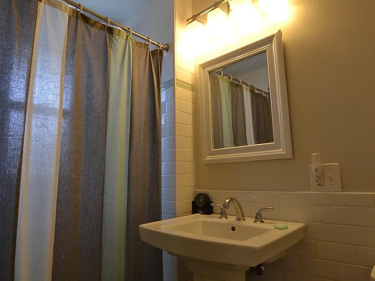 15 Litchfield St #2 — Photo 6